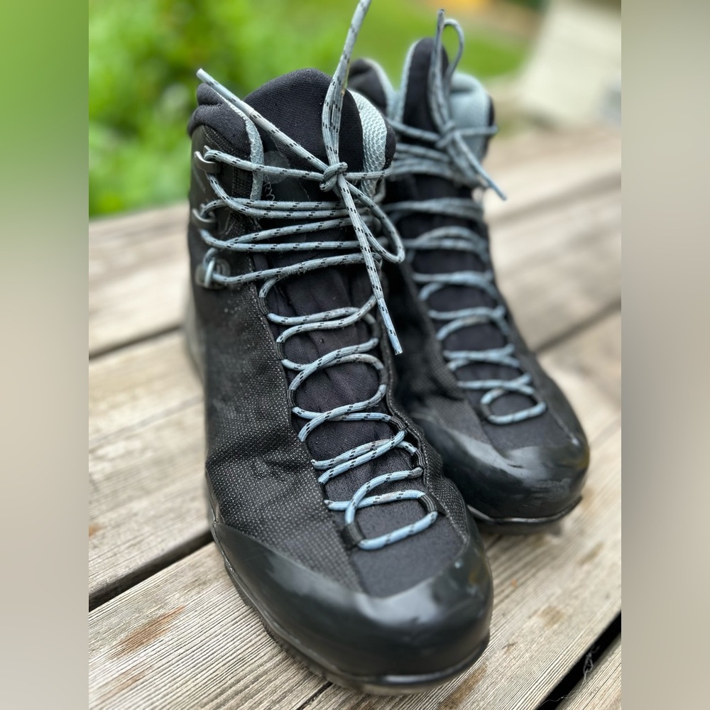 Gorgeous Arc’teryx Acrux TR Hiking Boots